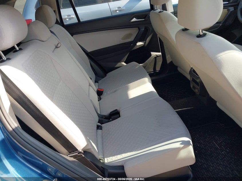 2018 Volkswagen Tiguan VIN 3VV0B7AX4JM126022 IAAI salvage auction — HAIL, Salvage Title, sold $3,250 on 2026-08-14 (photo 8)