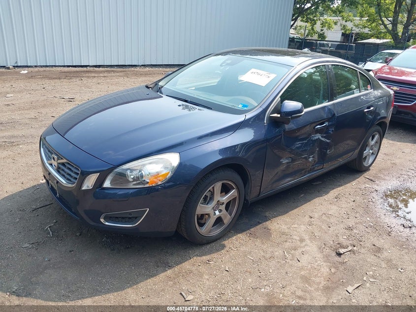 2013 Volvo S60 VIN YV1612FS2D1226546 IAAI salvage auction — SIDE, Clear (Virginia), sold $1,500 on 2026-08-06 (photo 2)