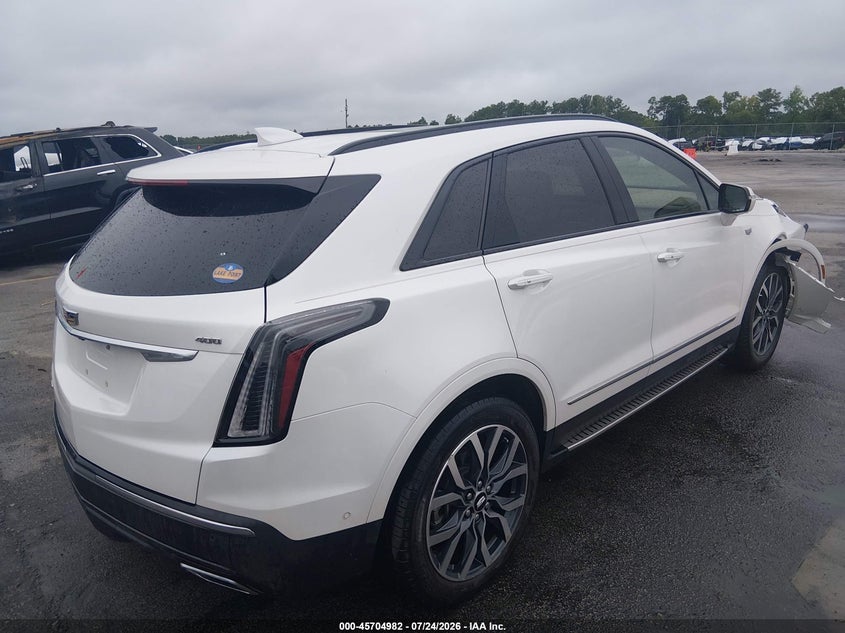 2021 Cadillac Xt5 VIN 1GYKNHRS5MZ110972 IAAI salvage auction — REAR END, Salvage Title, sold $10,300 on 2026-08-18 (photo 4)