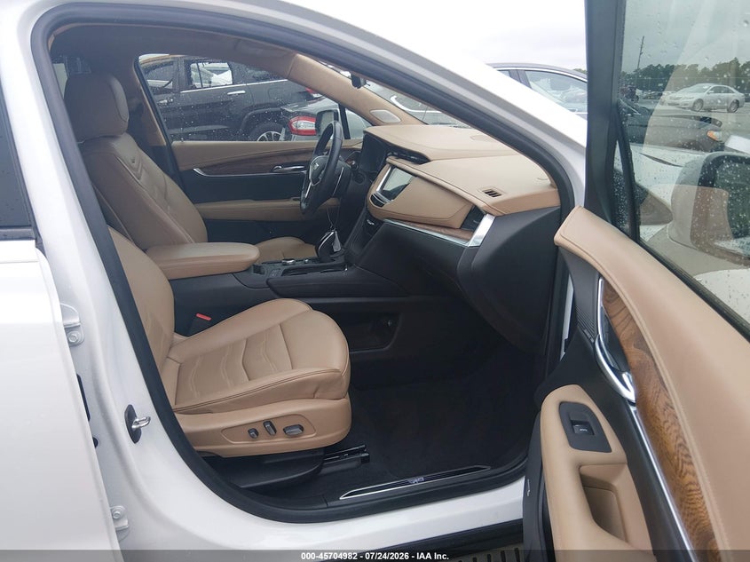 2021 Cadillac Xt5 VIN 1GYKNHRS5MZ110972 IAAI salvage auction — REAR END, Salvage Title, sold $10,300 on 2026-08-18 (photo 5)