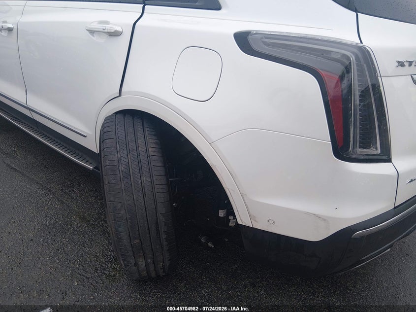 2021 Cadillac Xt5 VIN 1GYKNHRS5MZ110972 IAAI salvage auction — REAR END, Salvage Title, sold $10,300 on 2026-08-18 (photo 6)
