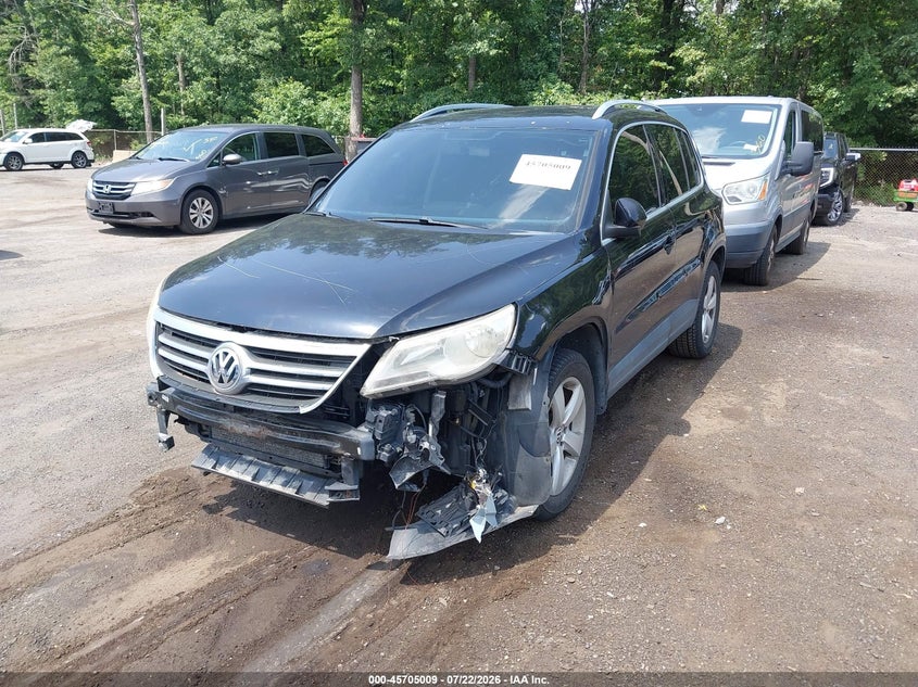 2010 Volkswagen Tiguan VIN WVGBV7AX9AW515023 IAAI salvage auction — NORMAL WEAR, Clear (Virginia), sold $450 on 2026-08-05 (photo 2)