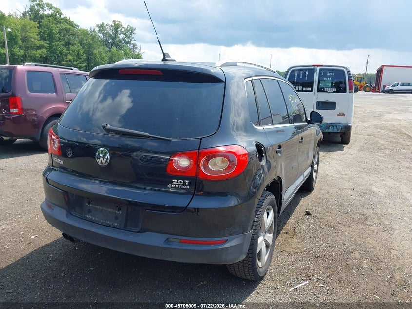 2010 Volkswagen Tiguan VIN WVGBV7AX9AW515023 IAAI salvage auction — NORMAL WEAR, Clear (Virginia), sold $450 on 2026-08-05 (photo 4)