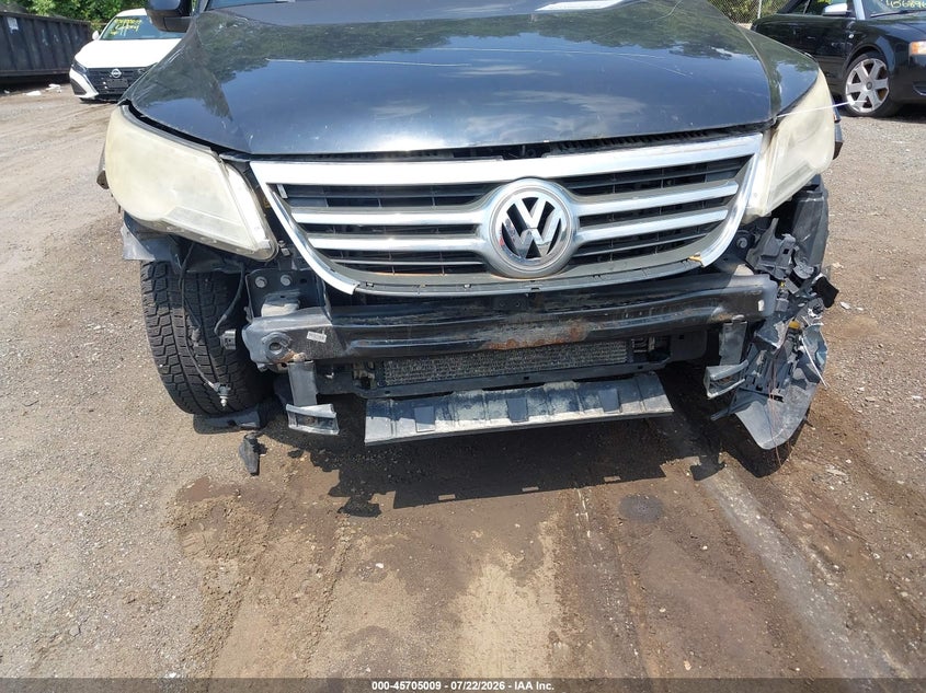 2010 Volkswagen Tiguan VIN WVGBV7AX9AW515023 IAAI salvage auction — NORMAL WEAR, Clear (Virginia), sold $450 on 2026-08-05 (photo 6)