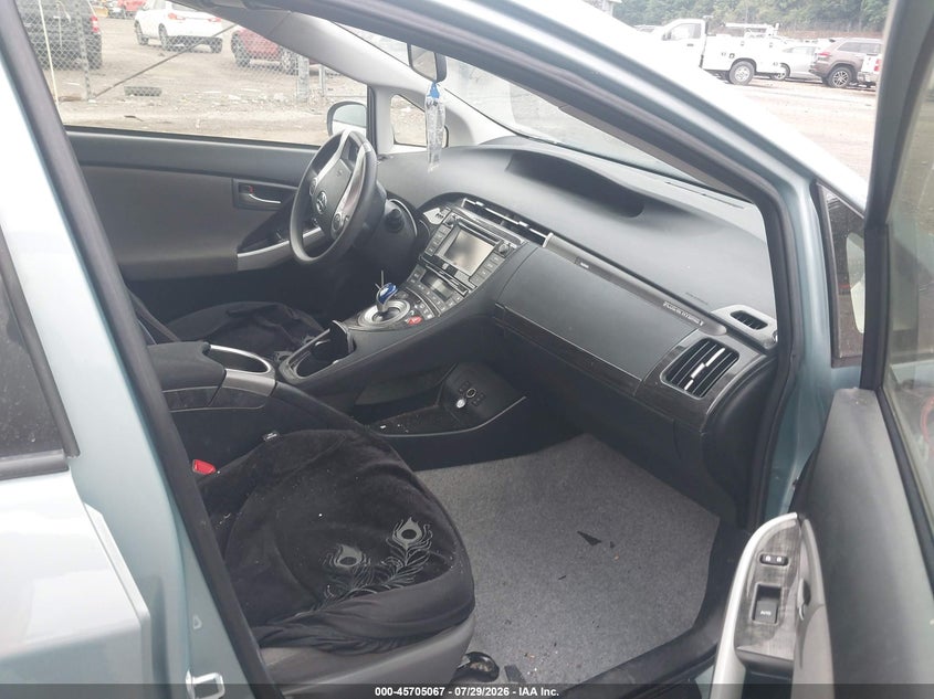 2012 Toyota Prius plug-in VIN JTDKN3DP8C3021362 IAAI salvage auction — RIGHT FRONT, Clear (Massachusetts), sold $50 on 2026-07-31 (photo 5)