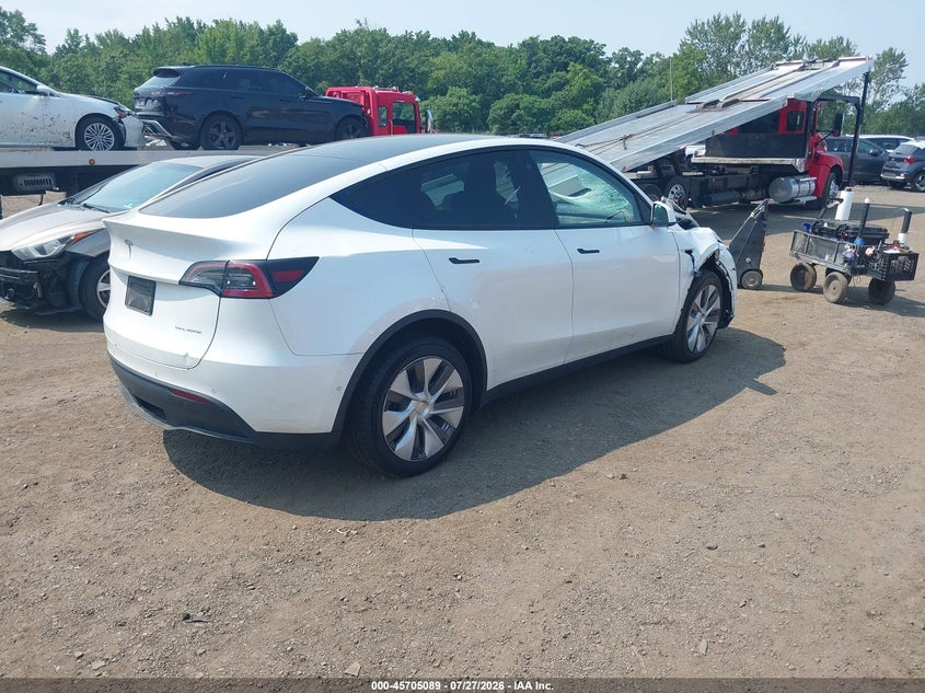 2022 Tesla Model y VIN 7SAYGDEE7NA009992 IAAI salvage auction — FRONT END, Wait Title, sold $9,825 on 2026-08-24 (photo 4)