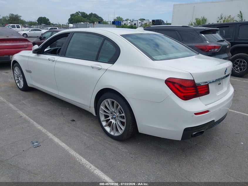 2014 BMW 7er VIN WBAYE8C5XED136417 IAAI salvage auction — NORMAL WEAR, Clear-Dealer Only (North Carolina), sold $2,200 on 2026-08-03 (photo 3)