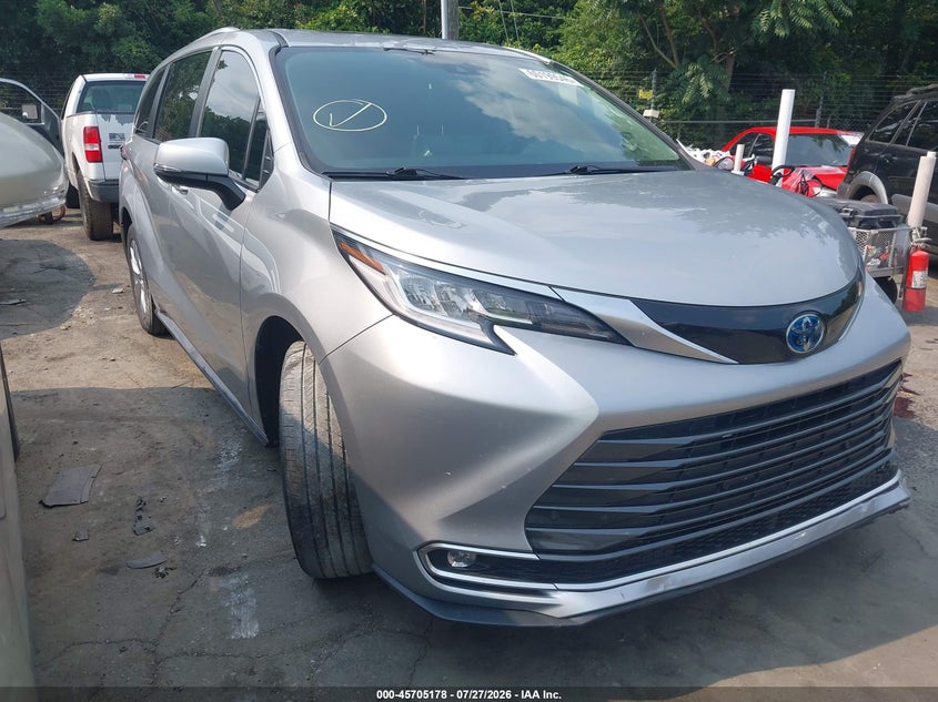 2023 Toyota Sienna VIN 5TDZRKEC1PS176798 — IAAI salvage auction photo