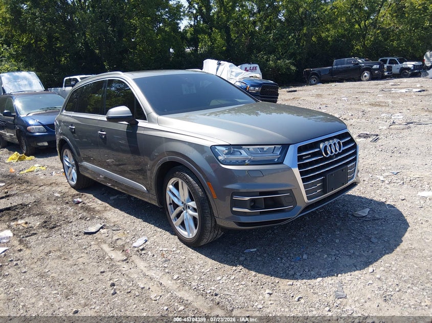 2017 Audi Q7 VIN WA1VAAF7XHD005783 — IAAI salvage auction photo