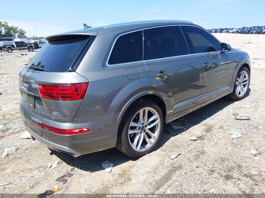 2017 Audi Q7 VIN WA1VAAF7XHD005783 IAAI salvage auction — STORM DAMAGE, Salvage Title, sold $8,150 on 2026-08-27 (photo 4)