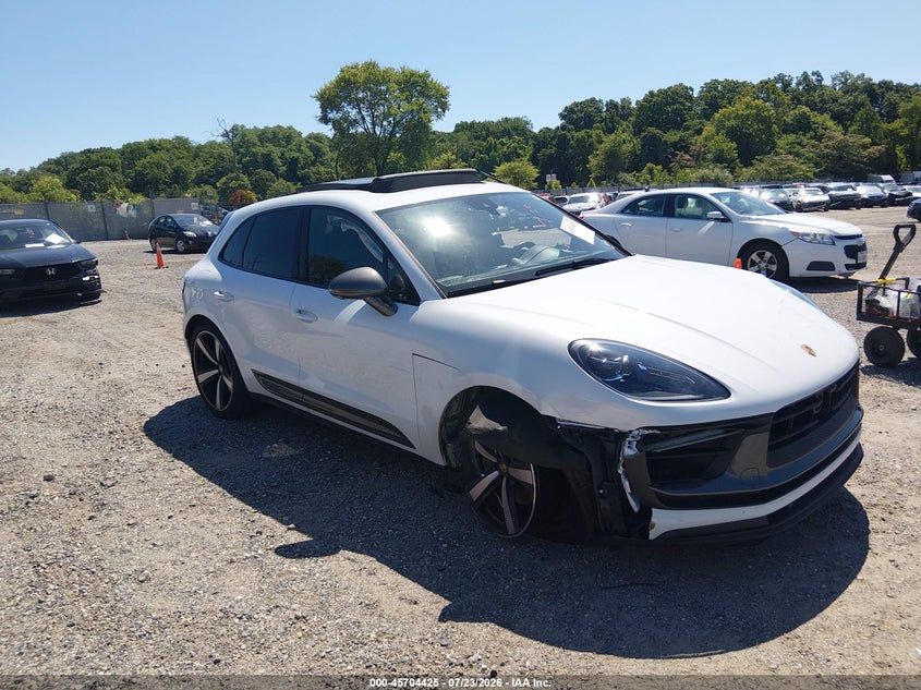 2024 Porsche Macan VIN WP1AA2A54RLB08221 — IAAI salvage auction photo