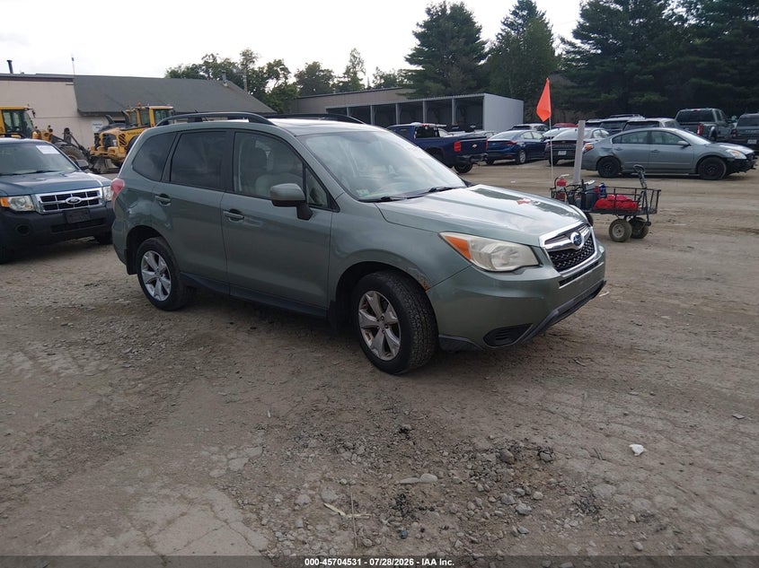 2015 Subaru Forester VIN JF2SJADC3FH433758 IAAI salvage auction — RIGHT FRONT, Wait Title, sold $375 on 2026-08-21 (photo 1)