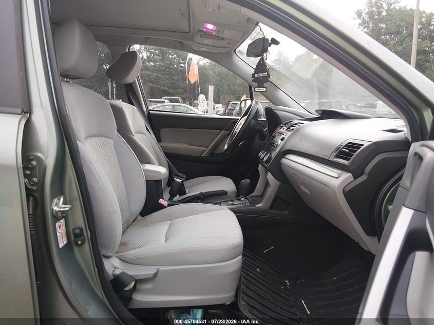 2015 Subaru Forester VIN JF2SJADC3FH433758 IAAI salvage auction — RIGHT FRONT, Wait Title, sold $375 on 2026-08-21 (photo 5)