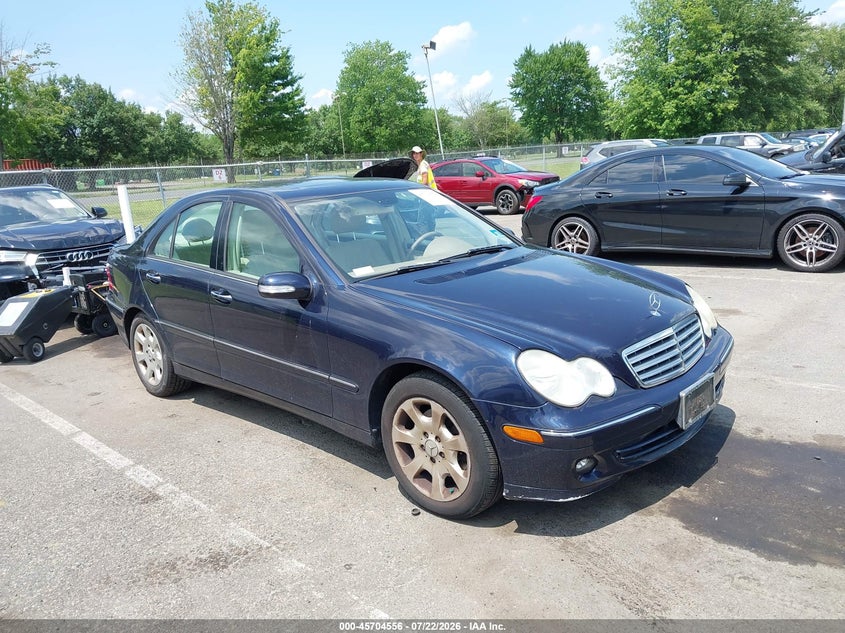 2006 Mercedes-benz C class VIN WDBRF87H96F760691 IAAI salvage auction — RIGHT REAR, Clear (New Jersey), sold $900 on 2026-08-10 (photo 1)