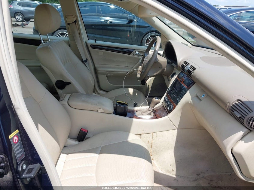 2006 Mercedes-benz C class VIN WDBRF87H96F760691 IAAI salvage auction — RIGHT REAR, Clear (New Jersey), sold $900 on 2026-08-10 (photo 5)