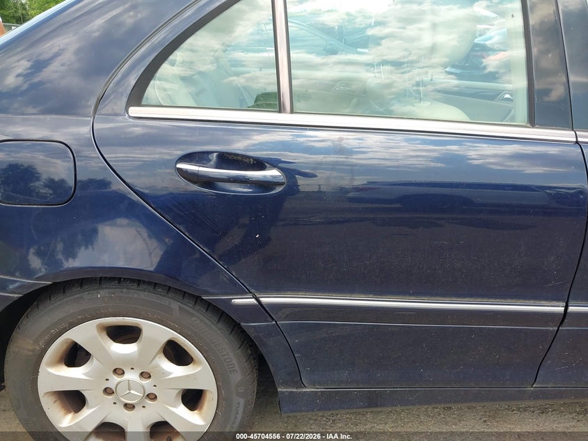 2006 Mercedes-benz C class VIN WDBRF87H96F760691 IAAI salvage auction — RIGHT REAR, Clear (New Jersey), sold $900 on 2026-08-10 (photo 6)