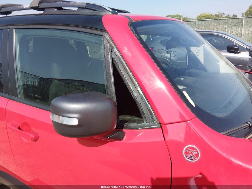 2017 Jeep Renegade VIN ZACCJBCBXHPG28138 IAAI salvage auction — NORMAL WEAR, Clear (Kansas), sold $1,400 on 2026-08-07 (photo 6)