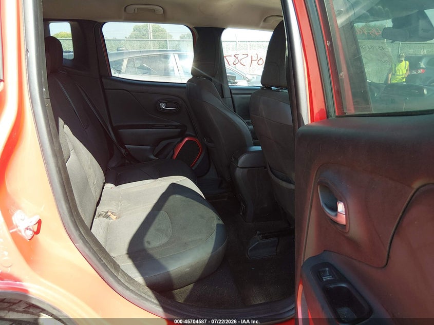 2017 Jeep Renegade VIN ZACCJBCBXHPG28138 IAAI salvage auction — NORMAL WEAR, Clear (Kansas), sold $1,400 on 2026-08-07 (photo 8)