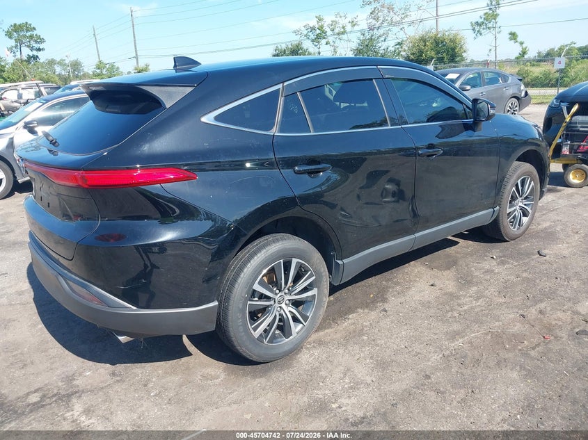 2023 Toyota Venza VIN JTEAAAAH1PJ130655 IAAI salvage auction — LEFT SIDE, Wait Title, sold $10,700 on 2026-08-25 (photo 4)