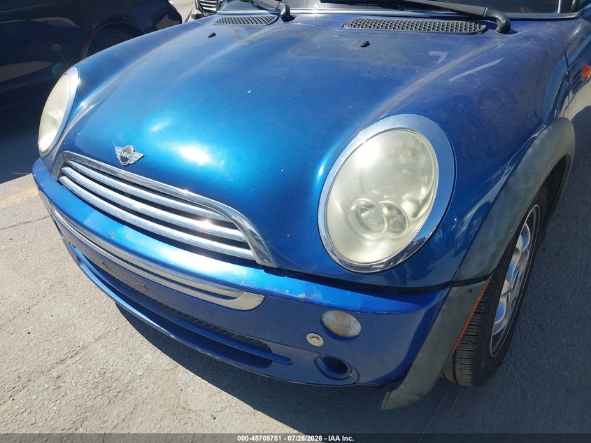 2005 Mini Cooper VIN WMWRC33525TJ73271 IAAI salvage auction — FRONT END, Salvage (California), sold $500 on 2026-08-12 (photo 6)