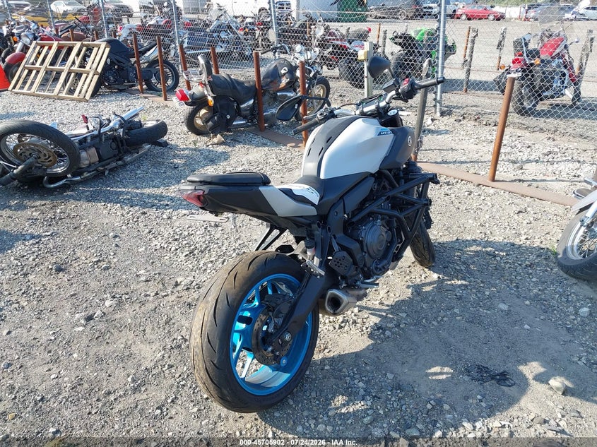 2025 Yamaha VIN JYARM48EXSA001927 IAAI salvage auction — FRONT END, Wait Title, sold $3,250 on 2026-09-02 (photo 4)