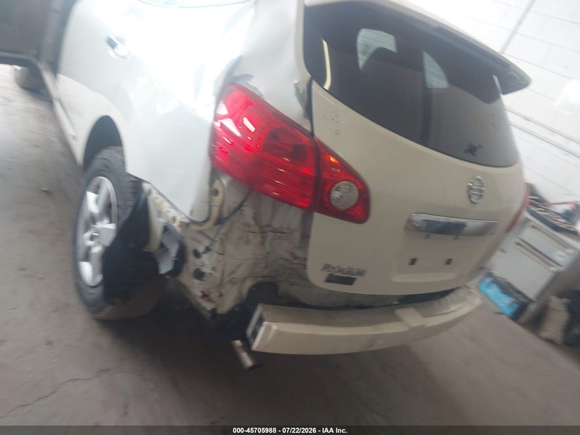 2015 Nissan Rogue VIN JN8AS5MV5FW751638 IAAI salvage auction — REAR END, Salvage (Kentucky), sold $25 on 2026-07-29 (photo 6)