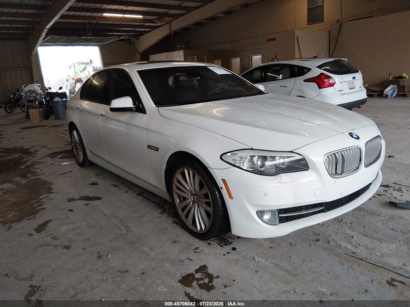 2011 BMW 5 series VIN WBAFR9C54BC617847 IAAI salvage auction — LEFT FRONT, Clear (Tennessee), sold $1,125 on 2026-08-03 (photo 1)