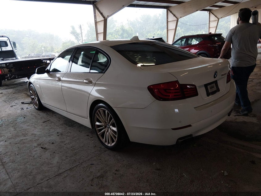 2011 BMW 5 series VIN WBAFR9C54BC617847 IAAI salvage auction — LEFT FRONT, Clear (Tennessee), sold $1,125 on 2026-08-03 (photo 3)