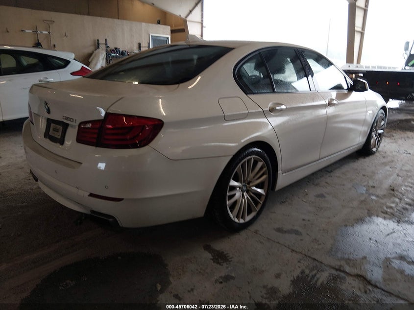 2011 BMW 5 series VIN WBAFR9C54BC617847 IAAI salvage auction — LEFT FRONT, Clear (Tennessee), sold $1,125 on 2026-08-03 (photo 4)