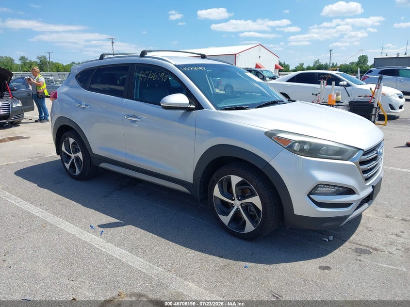 2017 Hyundai Tucson VIN KM8J3CA28HU276634 IAAI salvage auction — REAR END, Wait Title, sold $1,950 on 2026-07-31 (photo 1)