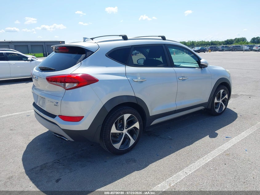 2017 Hyundai Tucson VIN KM8J3CA28HU276634 IAAI salvage auction — REAR END, Wait Title, sold $1,950 on 2026-07-31 (photo 4)