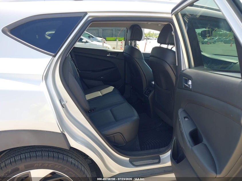 2017 Hyundai Tucson VIN KM8J3CA28HU276634 IAAI salvage auction — REAR END, Wait Title, sold $1,950 on 2026-07-31 (photo 8)