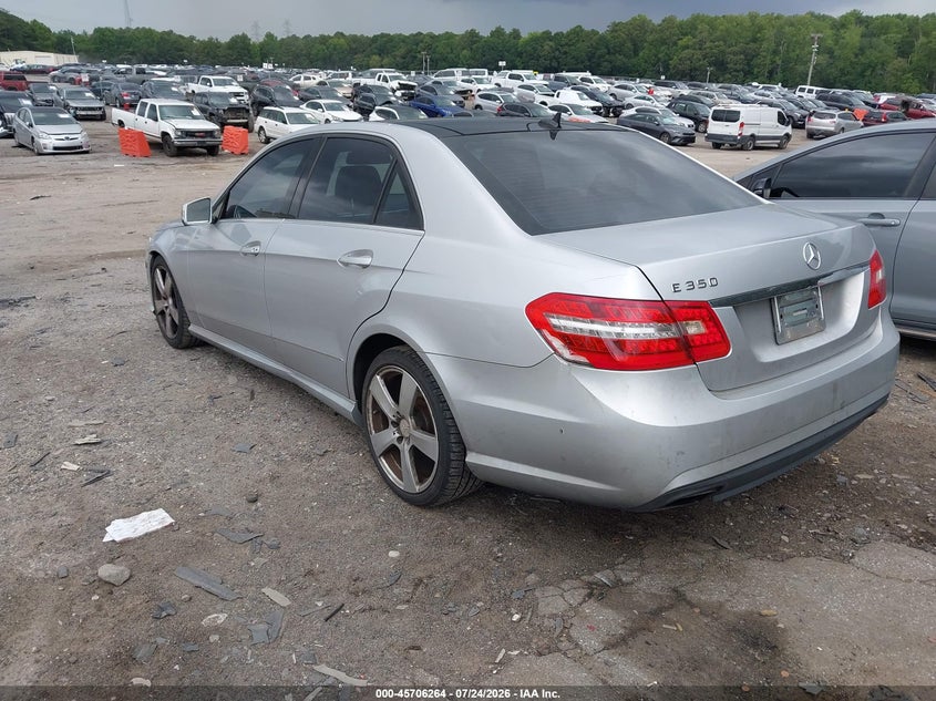 2010 Mercedes-benz E-class VIN WDDHF5GB5AA209581 IAAI salvage auction — LEFT FRONT, Salvage (Georgia), sold $1,250 on 2026-08-19 (photo 3)