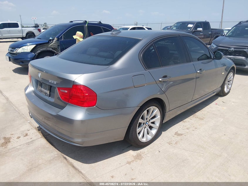 2011 BMW 3 series VIN WBAPH7C5XBA801746 IAAI salvage auction — NORMAL WEAR, Original (Texas), sold $300 on 2026-07-31 (photo 4)