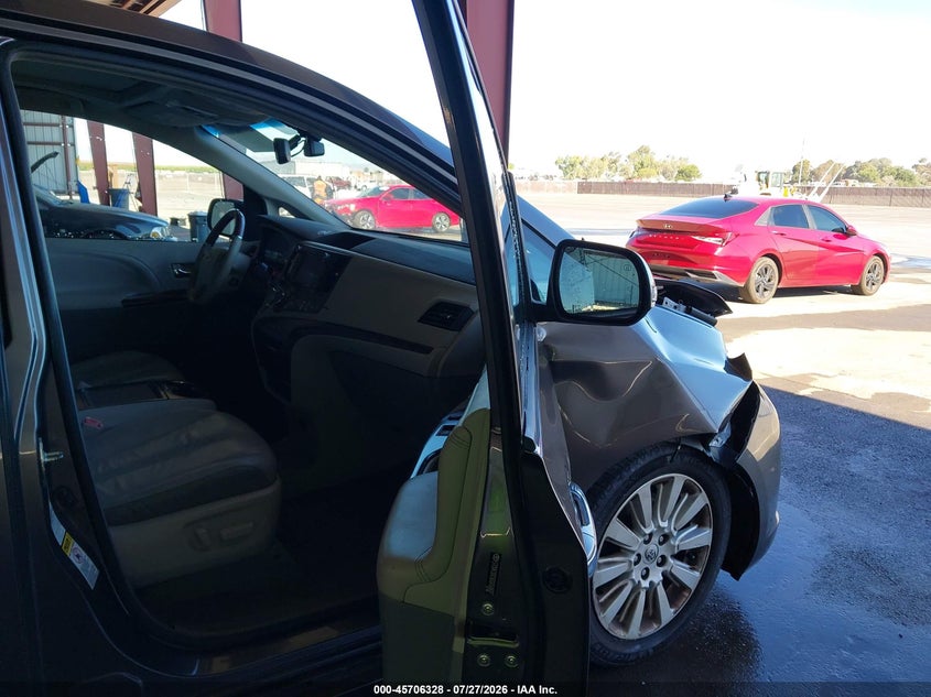 2013 Toyota Sienna VIN 5TDDK3DC5DS050607 IAAI salvage auction — RIGHT FRONT, Salvage (California), sold $2,300 on 2026-08-02 (photo 5)