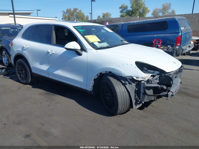 2015 Porsche Cayenne VIN WP1AC2A24FLA80531 IAAI salvage auction — FRONT END, Salvage Title, sold $4,850 on 2026-08-14 (photo 1)