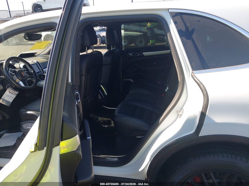 2015 Porsche Cayenne VIN WP1AC2A24FLA80531 IAAI salvage auction — FRONT END, Salvage Title, sold $4,850 on 2026-08-14 (photo 8)