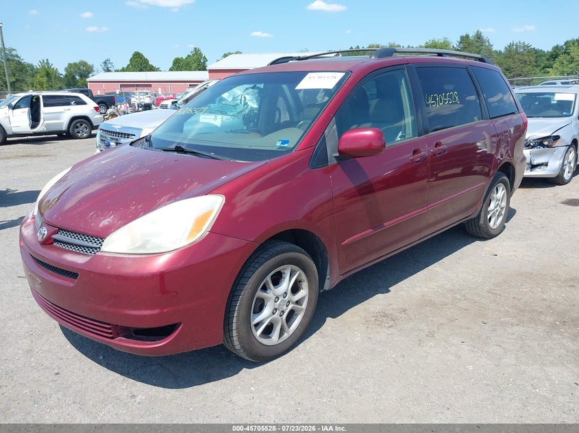 2005 Toyota Sienna VIN 5TDBA22C05S043945 IAAI salvage auction — NORMAL WEAR, Clear (Virginia), sold $475 on 2026-07-28 (photo 2)