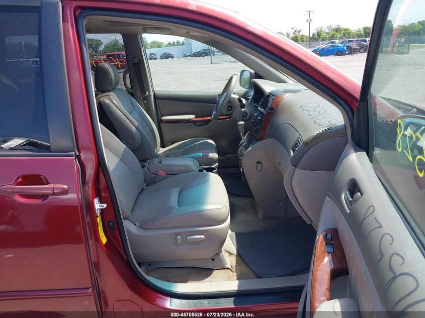 2005 Toyota Sienna VIN 5TDBA22C05S043945 IAAI salvage auction — NORMAL WEAR, Clear (Virginia), sold $475 on 2026-07-28 (photo 5)