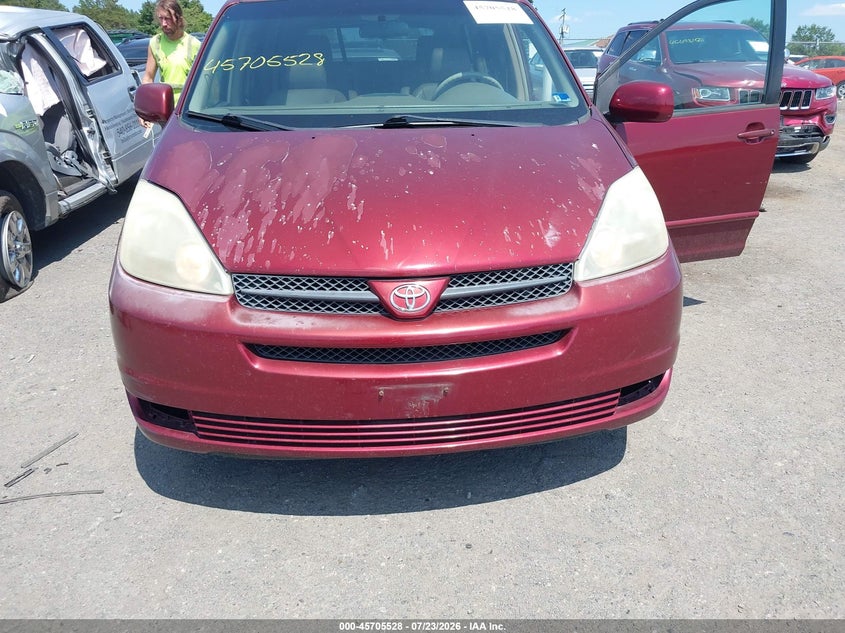 2005 Toyota Sienna VIN 5TDBA22C05S043945 IAAI salvage auction — NORMAL WEAR, Clear (Virginia), sold $475 on 2026-07-28 (photo 6)