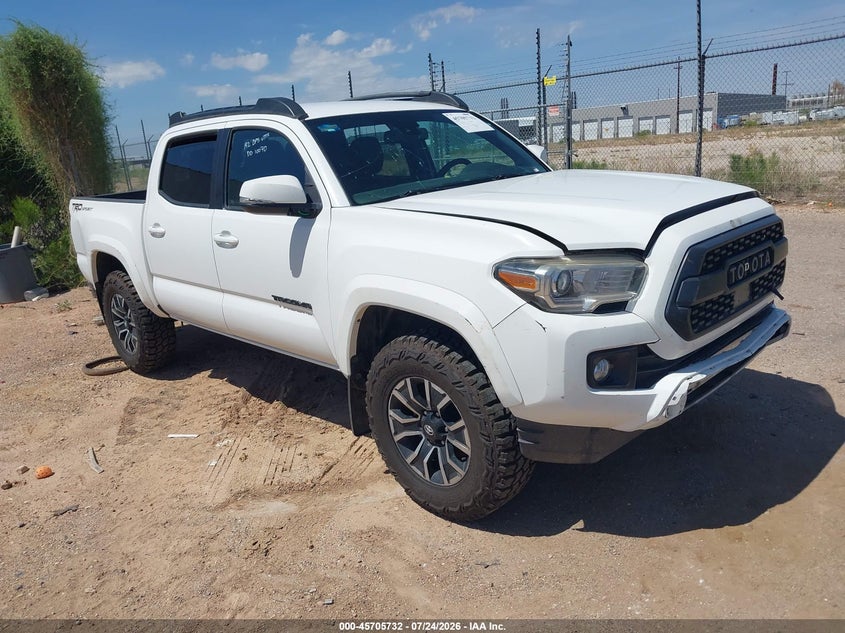 2018 Toyota Tacoma VIN 5TFAZ5CN5JX062128 — IAAI salvage auction photo