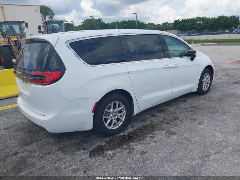 2024 Chrysler Pacifica VIN 2C4RC1BG8RR182225 IAAI salvage auction — SIDE, Enterprise Vehicles Clear Only (Florida), sold $14,000 on 2026-08-20 (photo 4)