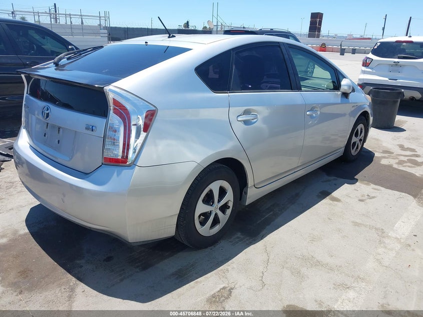 2012 Toyota Prius VIN JTDKN3DU0C5432278 IAAI salvage auction — LEFT SIDE, Clear - Dealer Only (California), sold $2,550 on 2026-08-01 (photo 4)