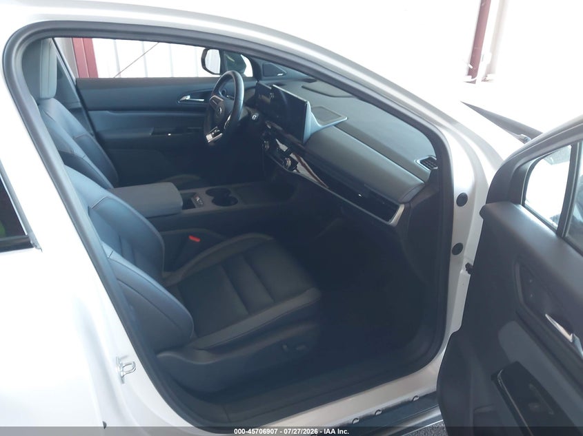 2024 Honda Prologue VIN 3GPKHXRJ0RS513758 IAAI salvage auction — RIGHT SIDE, Salvage (California), sold $7,300 on 2026-08-03 (photo 5)