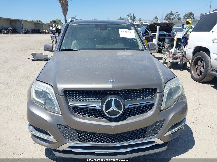 2015 Mercedes-benz VIN WDCGG0EB2FG380652 IAAI salvage auction — NORMAL WEAR, Clear - Dealer Only (California), sold $25 on 2026-07-29 (photo 6)