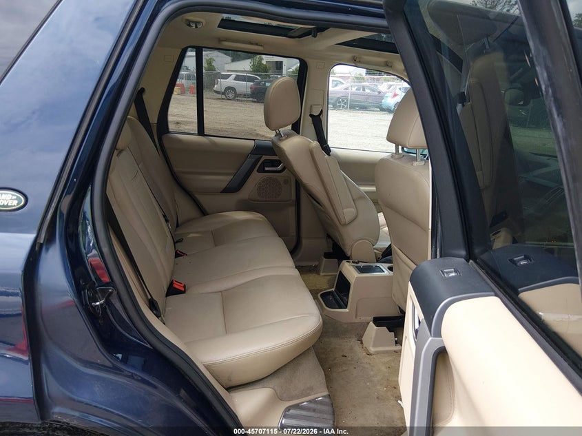 2009 Land rover Lr2 VIN SALFR24N59H120188 IAAI salvage auction — LEFT & RIGHT, Clear (Virginia), sold $25 on 2026-07-31 (photo 8)