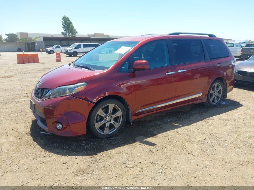 2017 Toyota Sienna VIN 5TDXZ3DC4HS878727 IAAI salvage auction — NORMAL WEAR, Salvage Title, sold $1,050 on 2026-07-29 (photo 2)