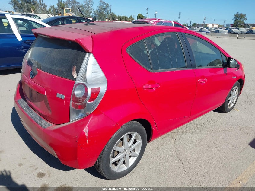 2013 Toyota Prius c VIN JTDKDTB36D1542001 IAAI salvage auction — NORMAL WEAR, Clear-Dealer Only (Utah), sold $575 on 2026-07-29 (photo 4)