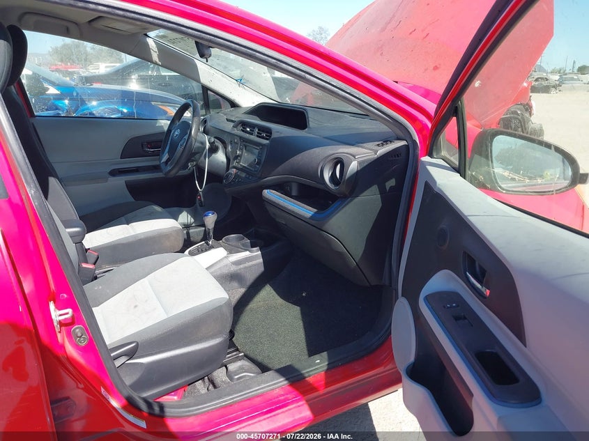 2013 Toyota Prius c VIN JTDKDTB36D1542001 IAAI salvage auction — NORMAL WEAR, Clear-Dealer Only (Utah), sold $575 on 2026-07-29 (photo 5)