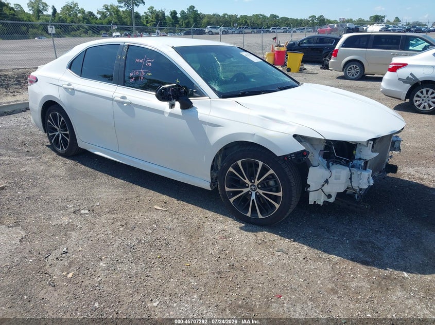 2019 Toyota Camry VIN 4T1B11HK4KU782781 IAAI salvage auction — FRONT END, Wait Title, sold $4,150 on 2026-08-15 (photo 1)